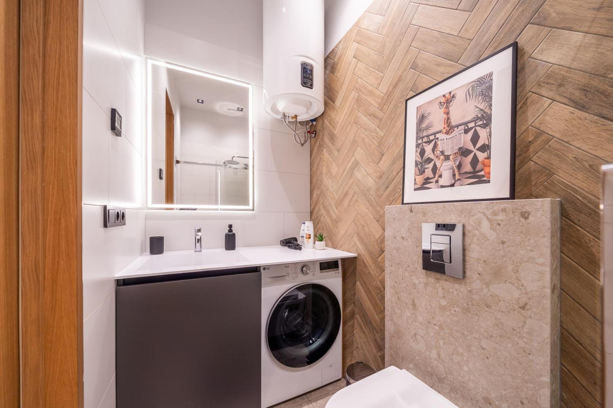 Stylish Family 1 Bedroom With Working Desk By Park And Restaurants Appartement Riga