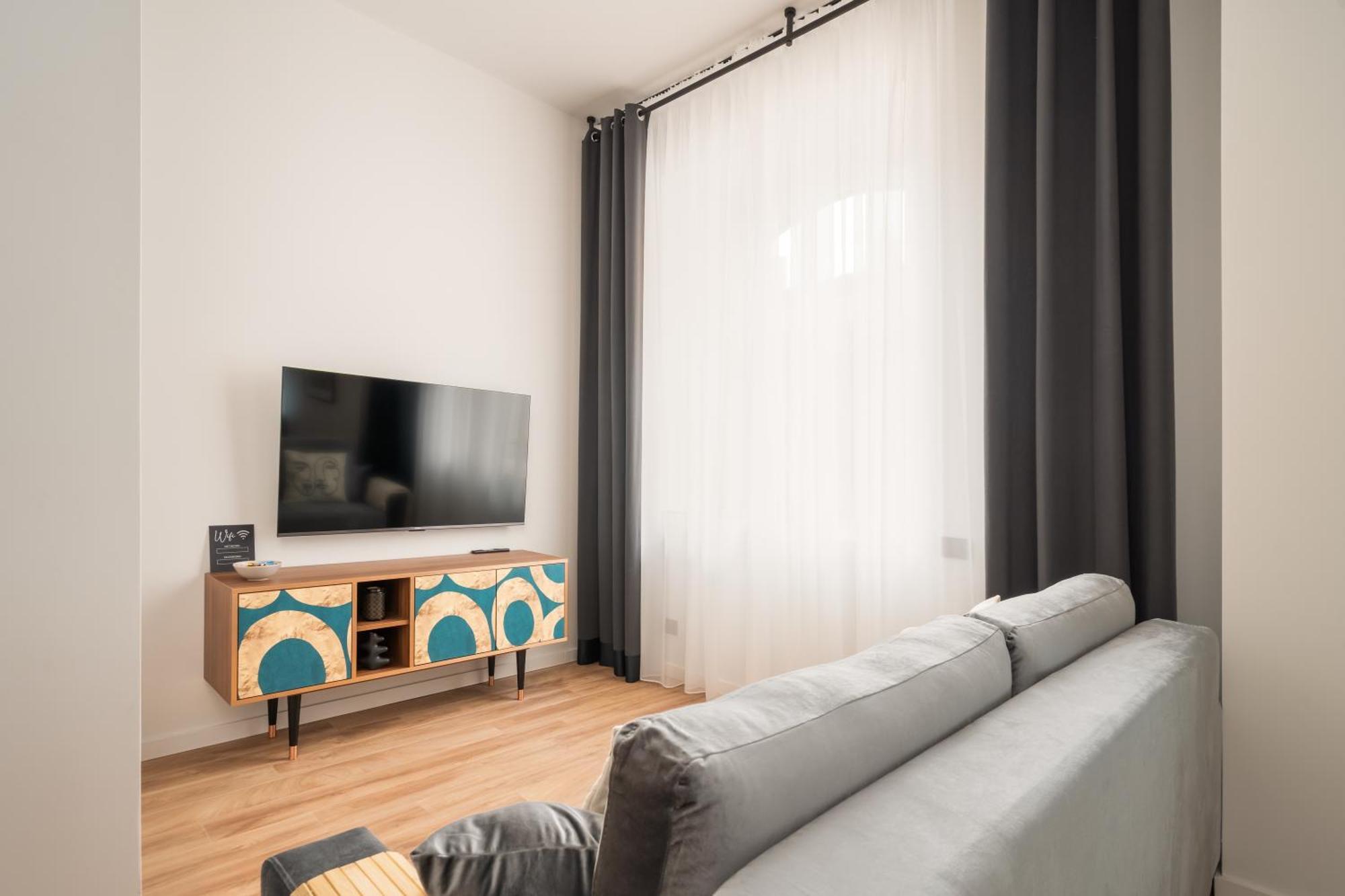 Stylish Family 1 Bedroom With Working Desk By Park And Restaurants * Riga
